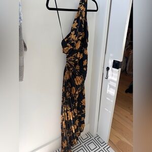 Vici Black and Gold One-Shoulder Dress